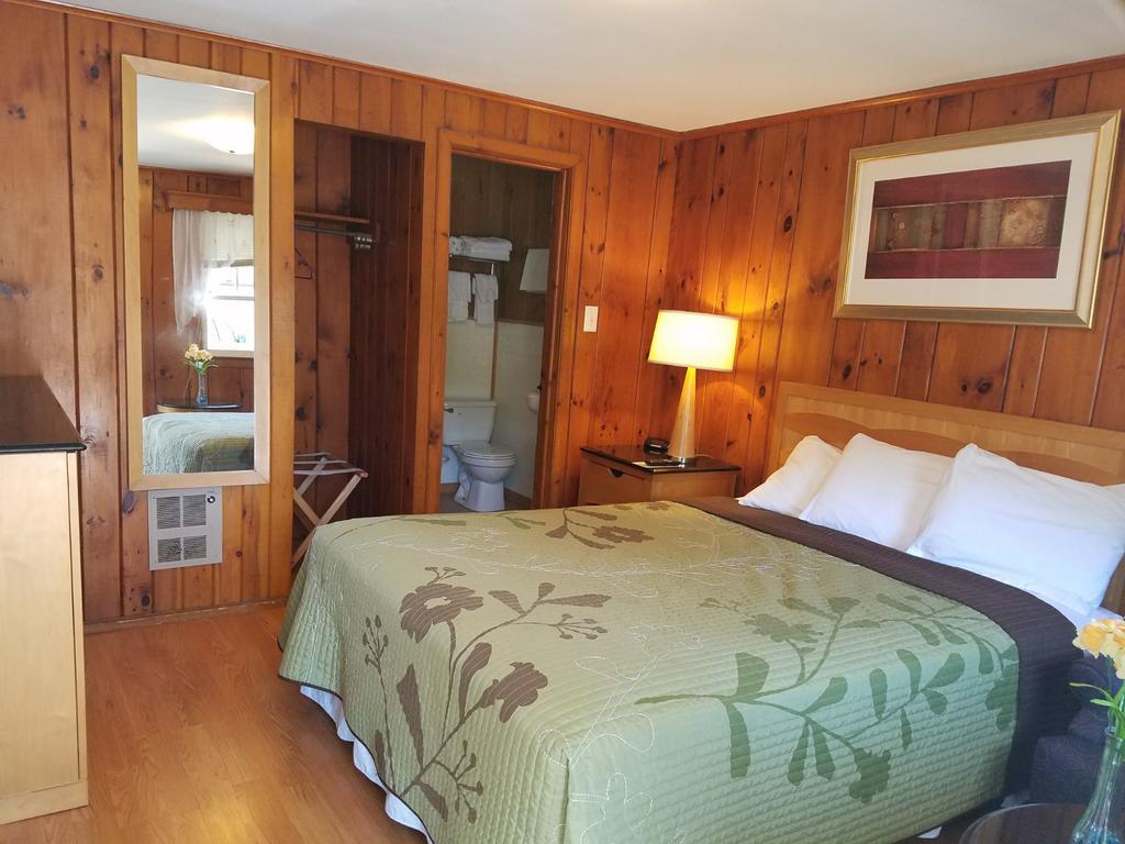 Seven Dwarfs Cabins - White Cabin Lake George Esterno foto